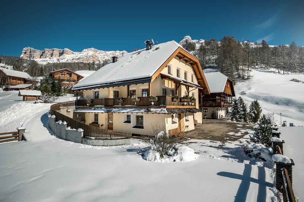 Taela Apartments San Cassiano  Εξωτερικό φωτογραφία