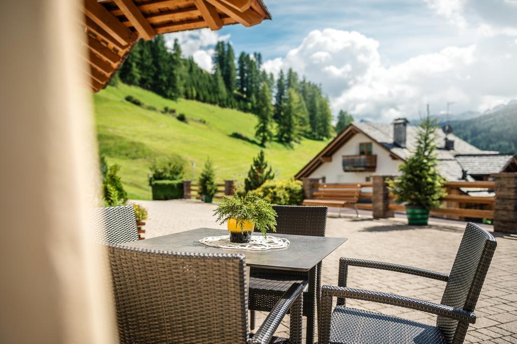 Taela Apartments San Cassiano  Εξωτερικό φωτογραφία