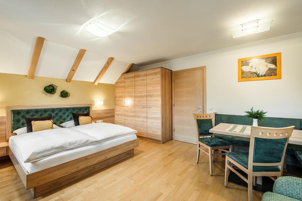 Taela Apartments San Cassiano  Εξωτερικό φωτογραφία